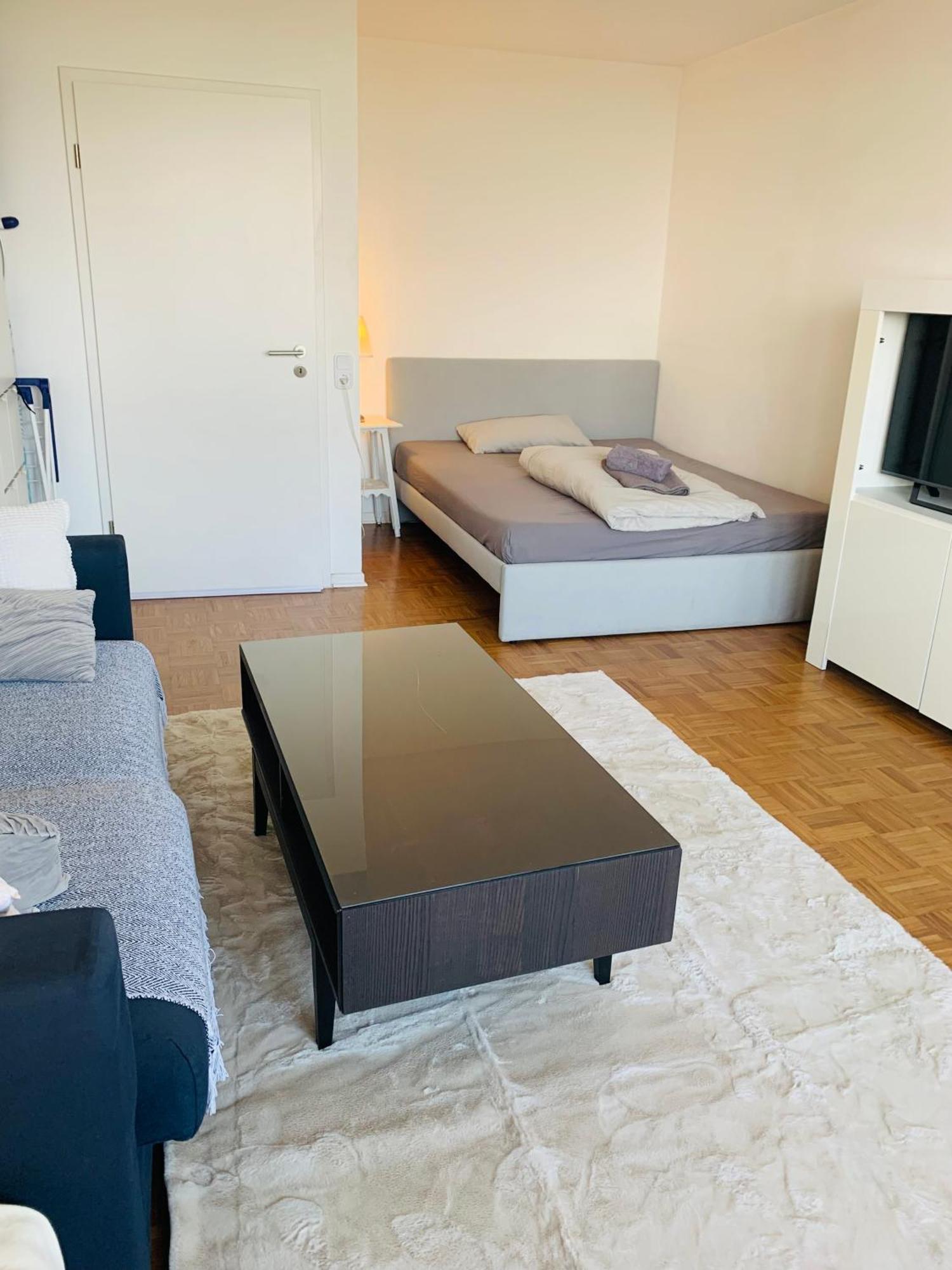 Business Messe Apartment & Wellness Spa Düsseldorf Extérieur photo